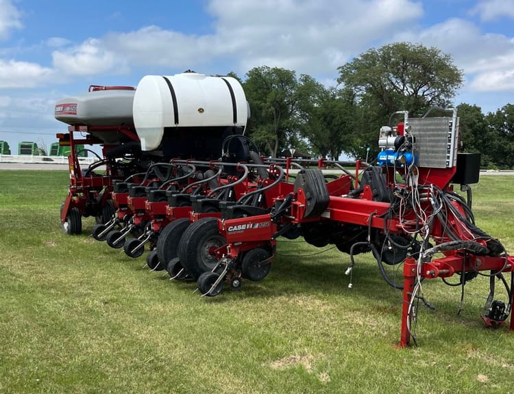2012 CASE IH 1250 PLANTER