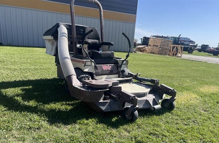 2016 GRASSHOPPER 725KT LAWNMOWER