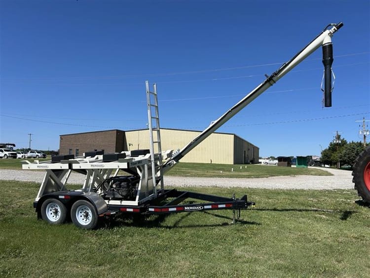 2016 MERIDIAN TITAN SR2 SEED TENDER