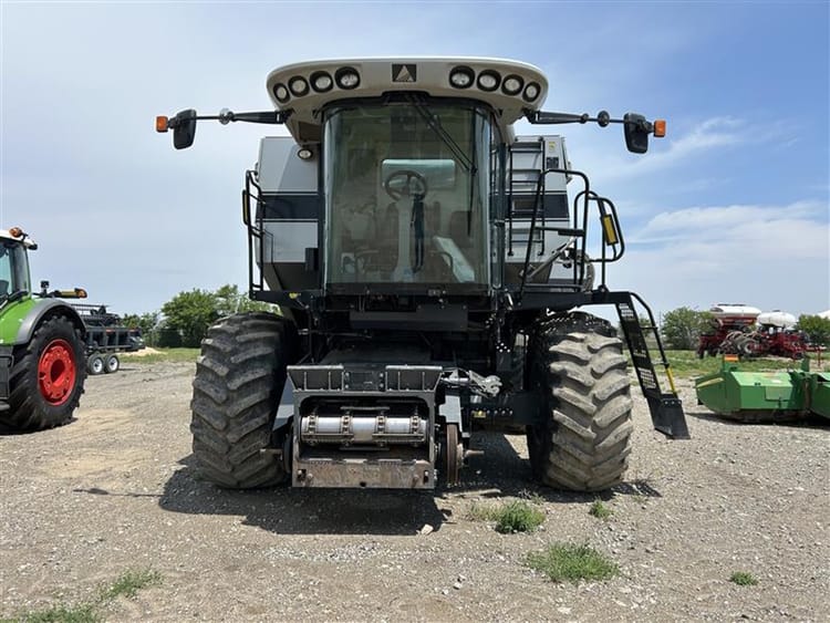 2009 GLEANER R76 COMBINE