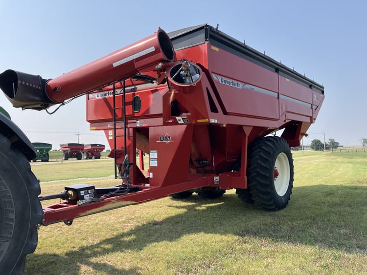 2018 UNVERFERTH 1317 GRAIN CART