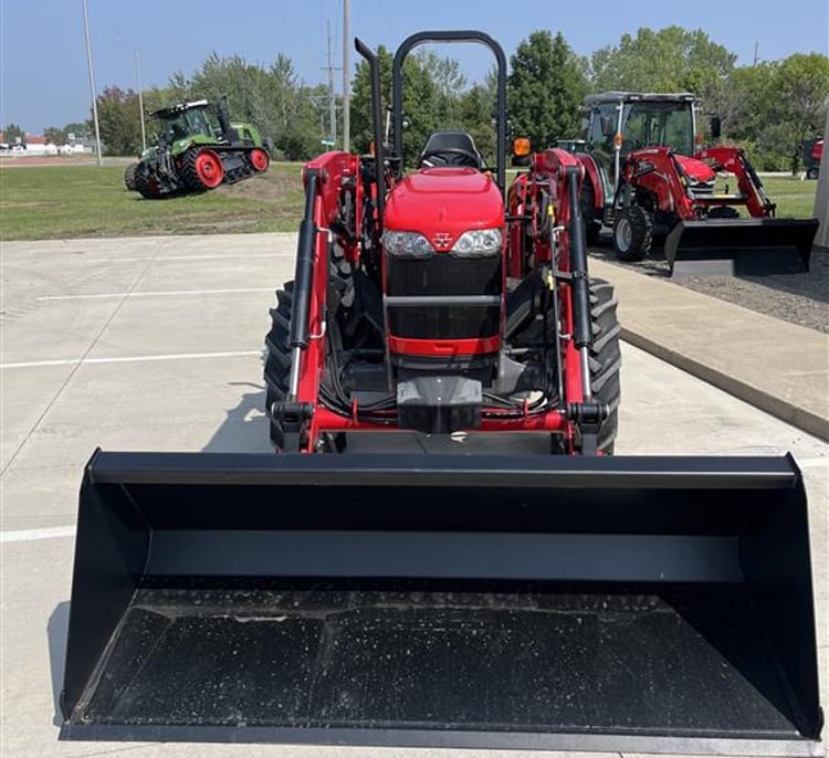 2025 MASSEY FERGUSON 2607H TRACTOR