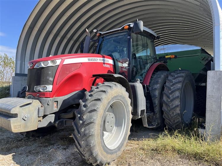 2009 MF 8680 Tractor
