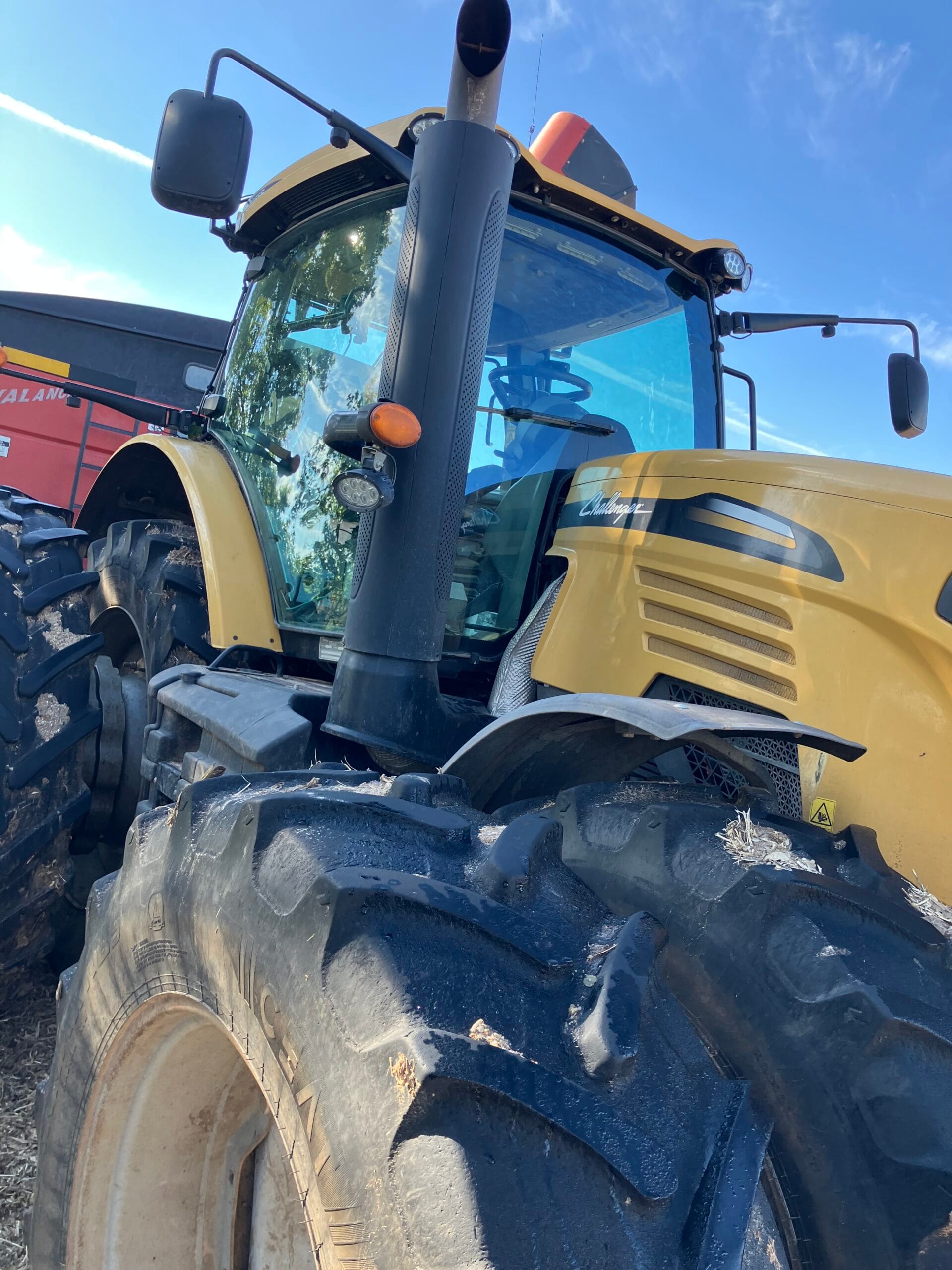 2016 CHALLENGER MT655E TRACTOR