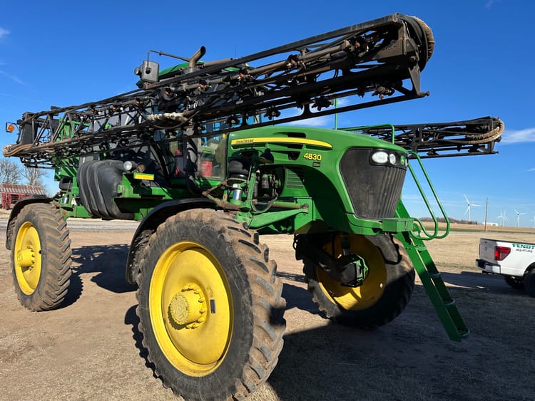 2013 JOHN DEERE 4830 SPRAYER