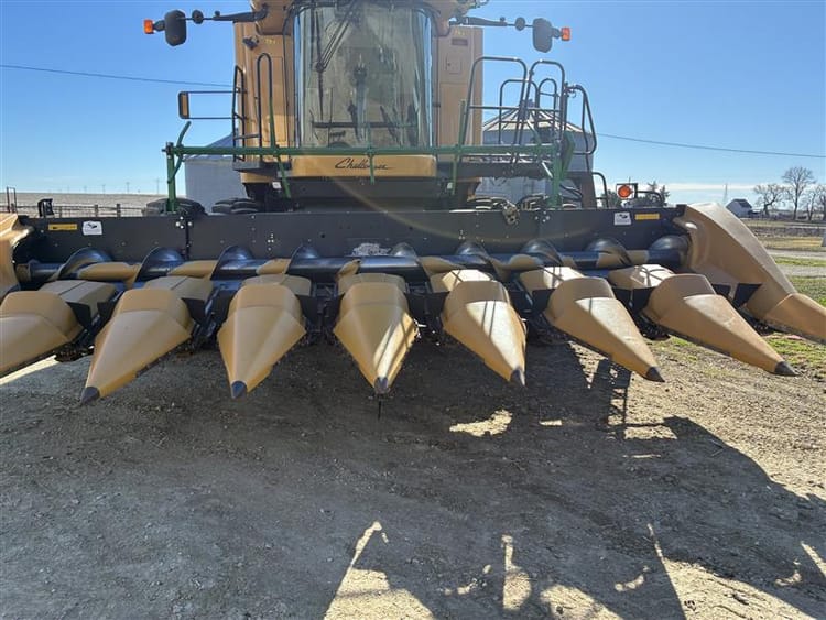 2004 CHALLENGER CH830 CORN HEAD