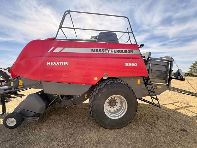 2016 MASSEY FERGUSON 2290 SQUARE BALER