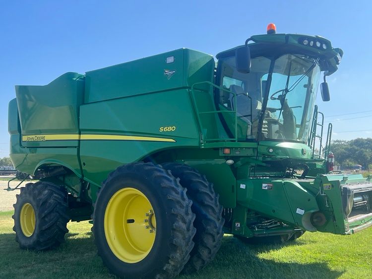 2015 JOHN DEERE S680 COMBINE