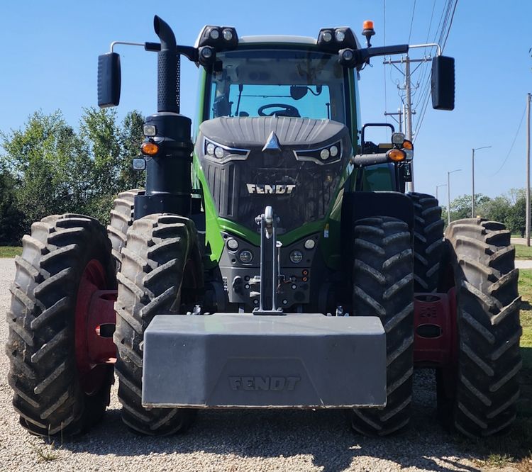 2024 FENDT 1042 VARIO TRACTOR