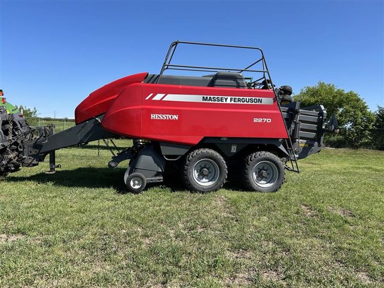 2014 MASSEY FERGUSON 2270 SQUARE BALER