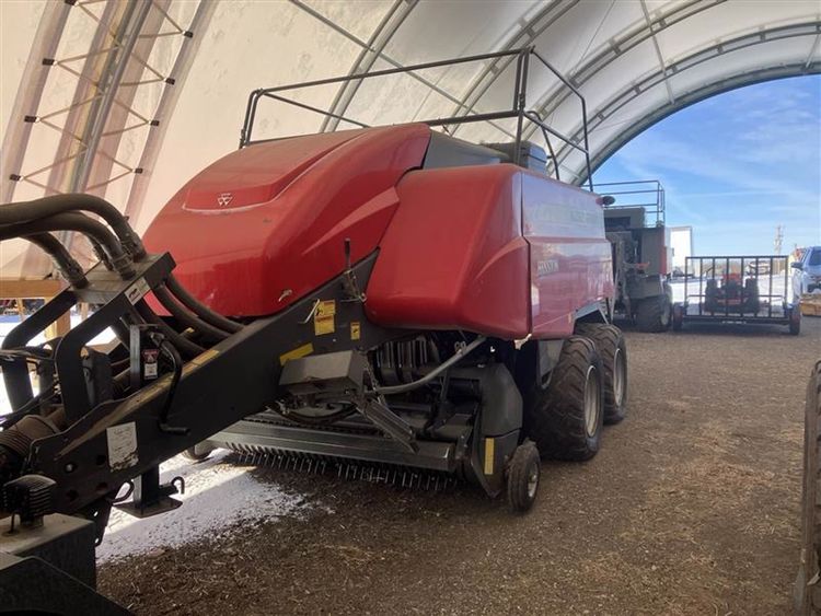 2015 MASSEY FERGUSON 2270 SQUARE BALER