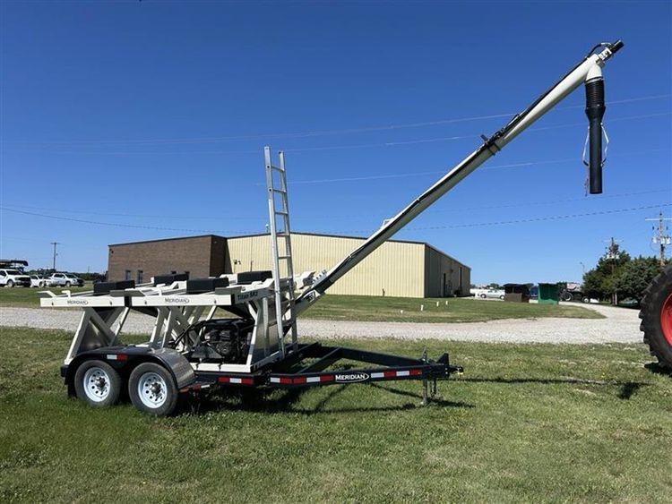 2016 MERIDIAN TITAN SR2 SEED TENDER