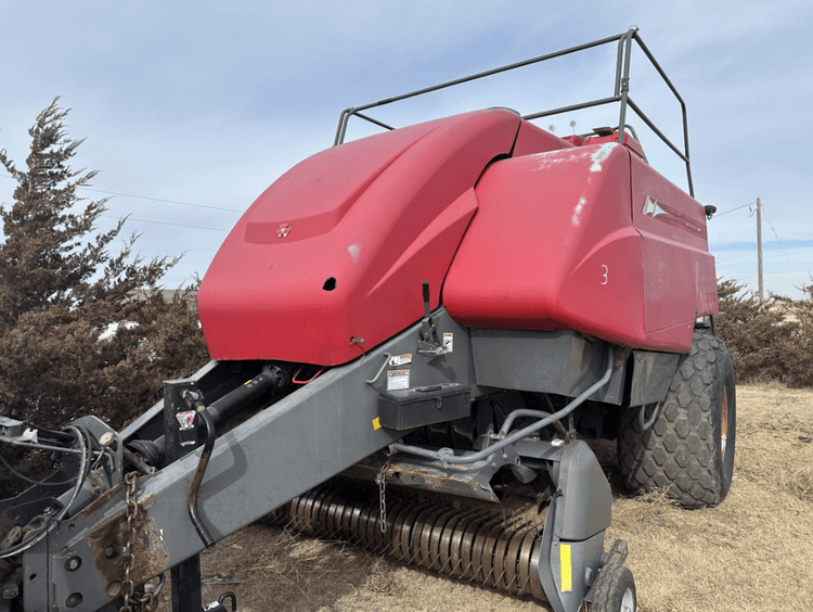 2011 MASSEY FERGUSON 2190 SQUARE BALER