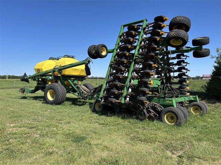 2006 JOHN DEERE 1890 AIR DRILL