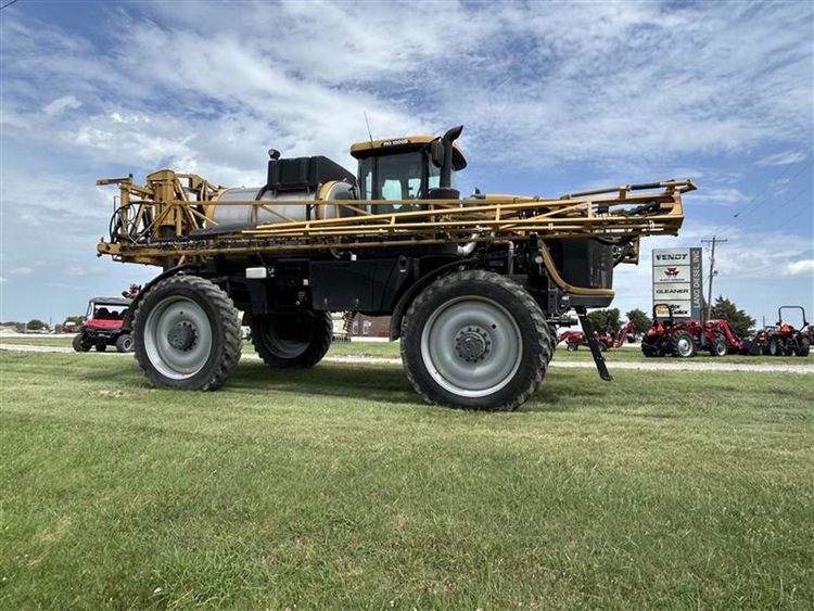2016 ROGATOR 1300B SPRAYER